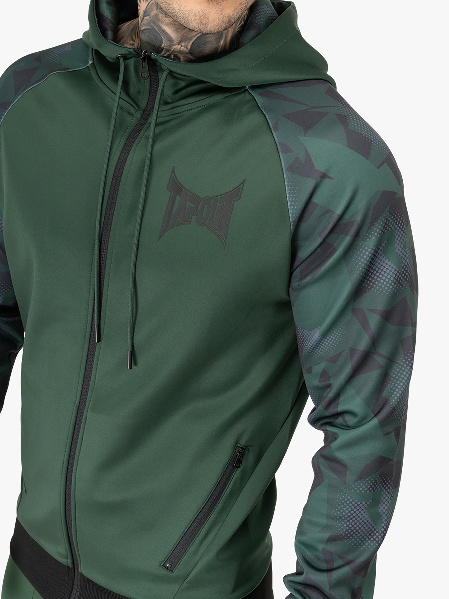 TRAINING HOODIE